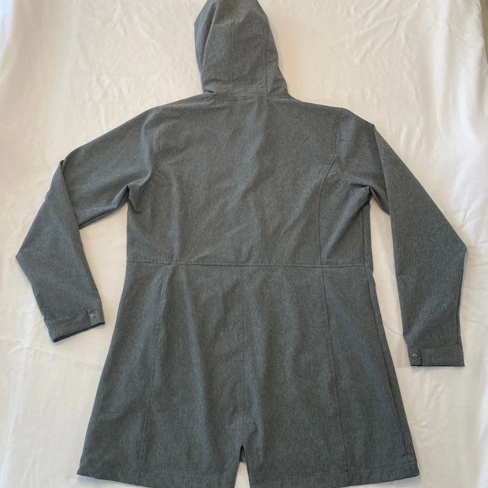 Columbia Miller Peak Softshell Rain Jacket - Picture 11 of 16